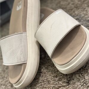 Reef Women's Bondi Bay Cream Slide Sandals with Wide Strap cushion sole sz 9